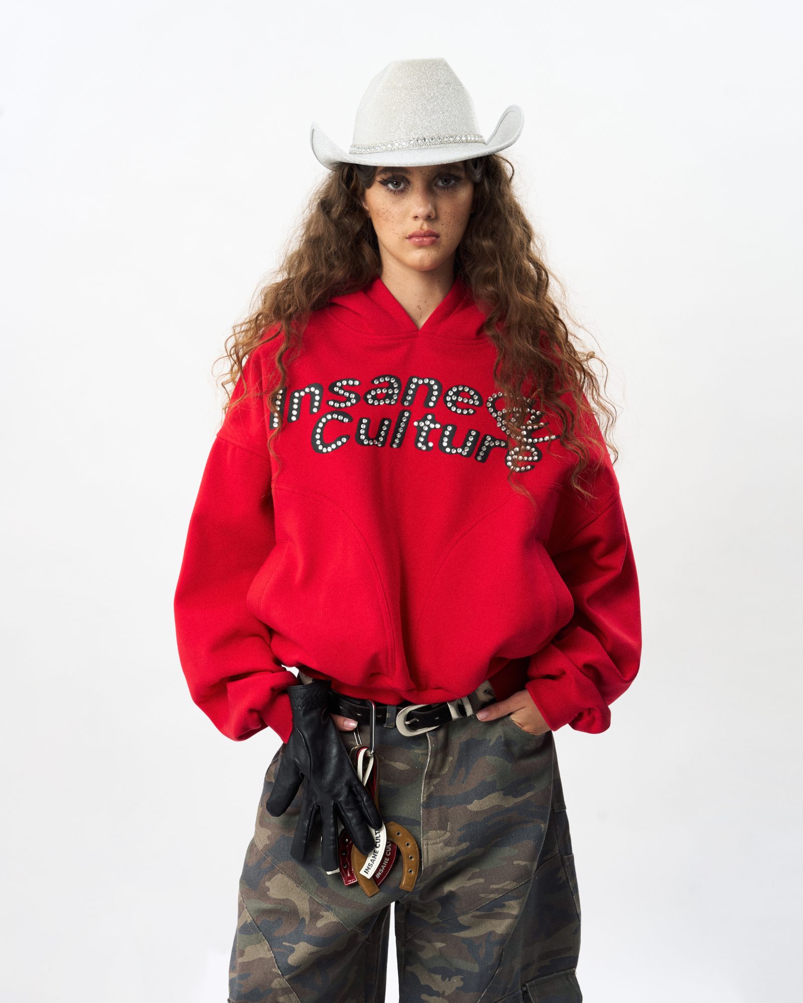 INSANE – lookbook thời trang do WAH! Studio thực hiện
